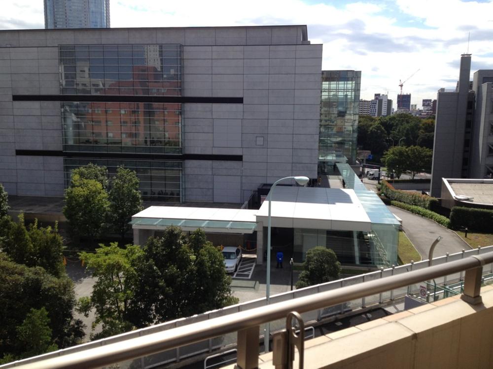 View photos from the dwelling unit