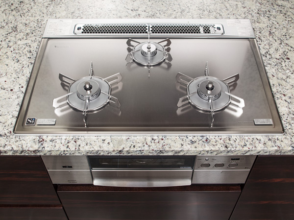 Kitchen.  [3-neck glass top stove] 3-neck type with a temperature control function. With all the mouth sensor with consideration to safety. Has adopted a glass top that easy to care. (Model Room W-130X ・ W-90N2 type)