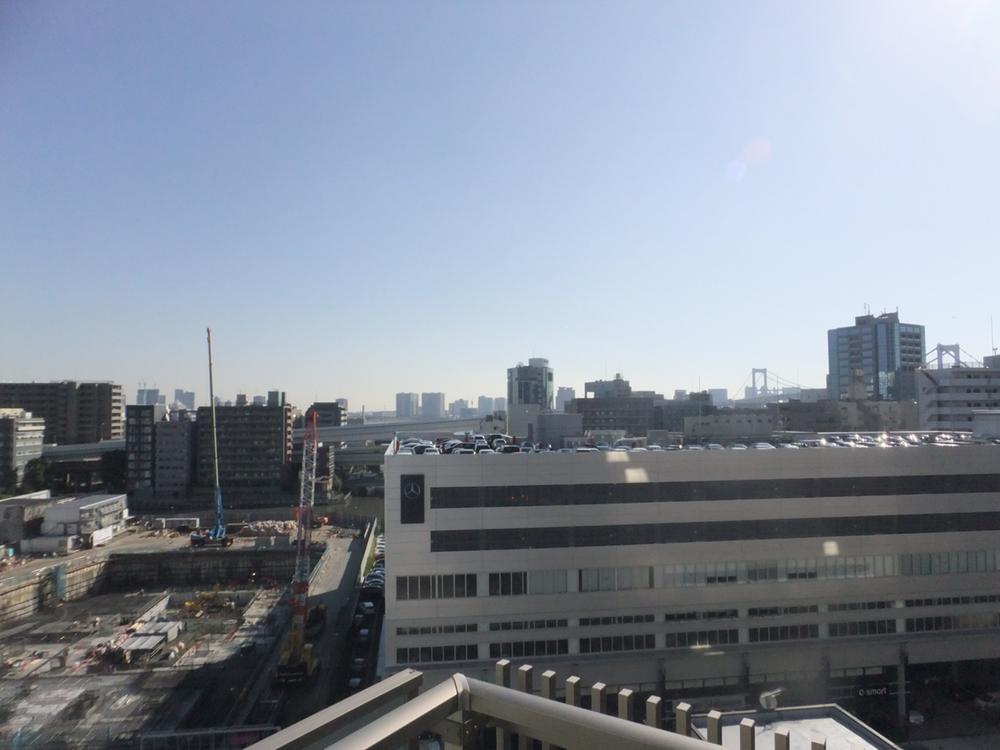 View photos from the dwelling unit. View from the site (November 2013) Shooting