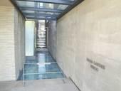 Entrance. Common areas