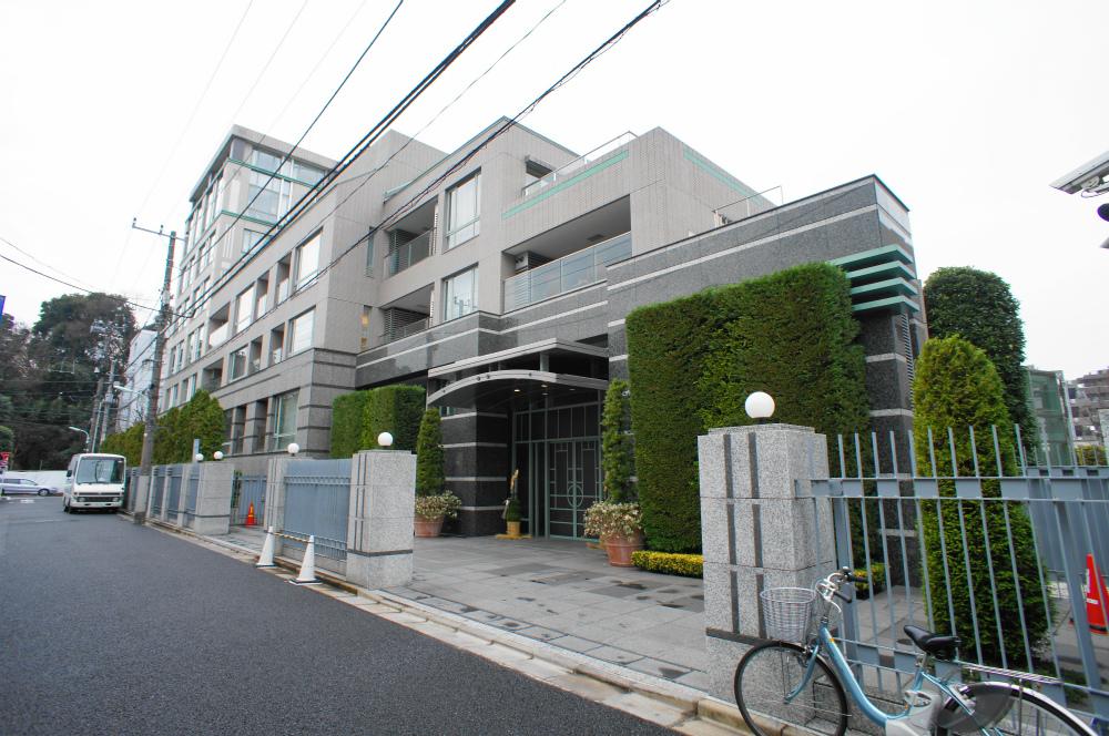 Local appearance photo. Local (12 May 2013) Shooting