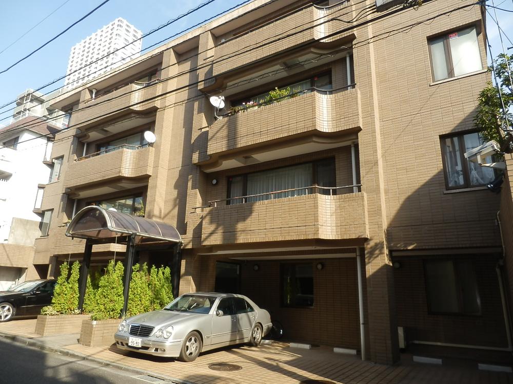 Local appearance photo. There is good appearance rooftop terrace shared sunny!