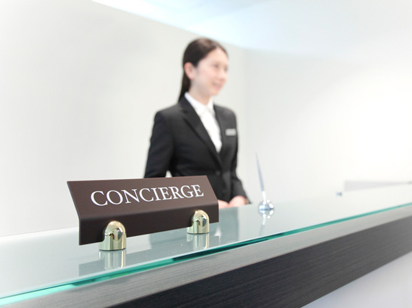 Variety of services.  [Concierge Service ※ 1] Installing the concierge counter in the entrance hall. In some of the warmth the hand of man service, We generous support the livelihood of the people live. (Image photo) ※ 1 weekdays 1:00 PM ~ 10:00PM, soil ・ Day ・ And holidays 9:00 AM ~ The 5:00 PM of the service are planned. (The working hours including a break of one hour. )