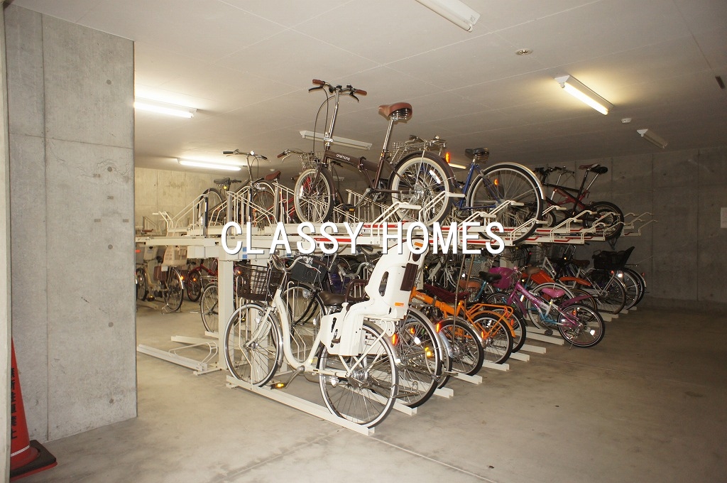 Other common areas. 2005 completion Maiatoria Tamachi: Bicycle