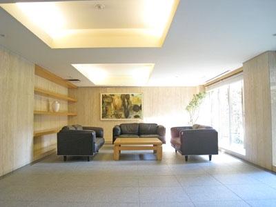 Entrance. Common areas