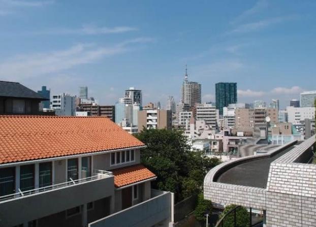 View photos from the dwelling unit