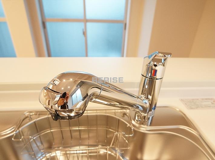 Kitchen. ~ We propose your lifestyle ~  ◆ Azabujuban ・ Akabane Station, Both station 6 minutes ◆ auto lock ◆ Already the new renovation ◆ Shower head water purifier, Other Equipment
