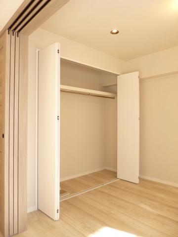 Non-living room. South 5.4 Pledge ・ WIC