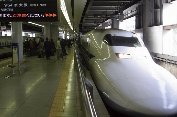  [JR Shinagawa Station] Environment in which the Tokaido Shinkansen can also be used to direct