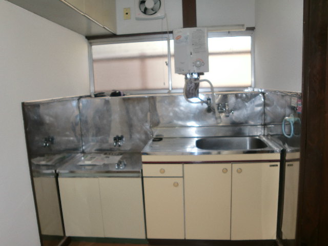 Kitchen. Gas stove correspondence of kitchen ☆