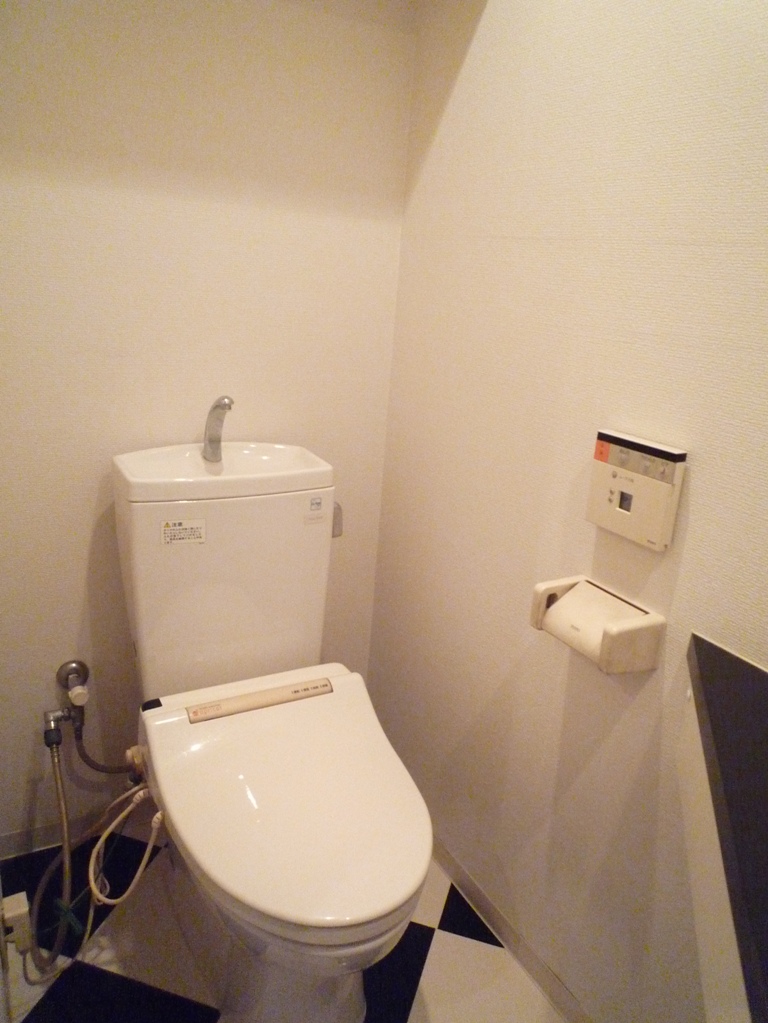 Toilet.  ◆ Warm water washing toilet