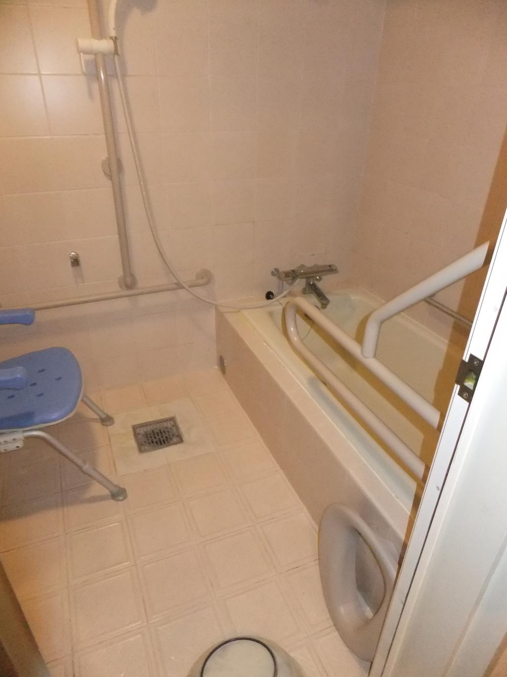 Bathroom. 1621 size (August 2013) Shooting