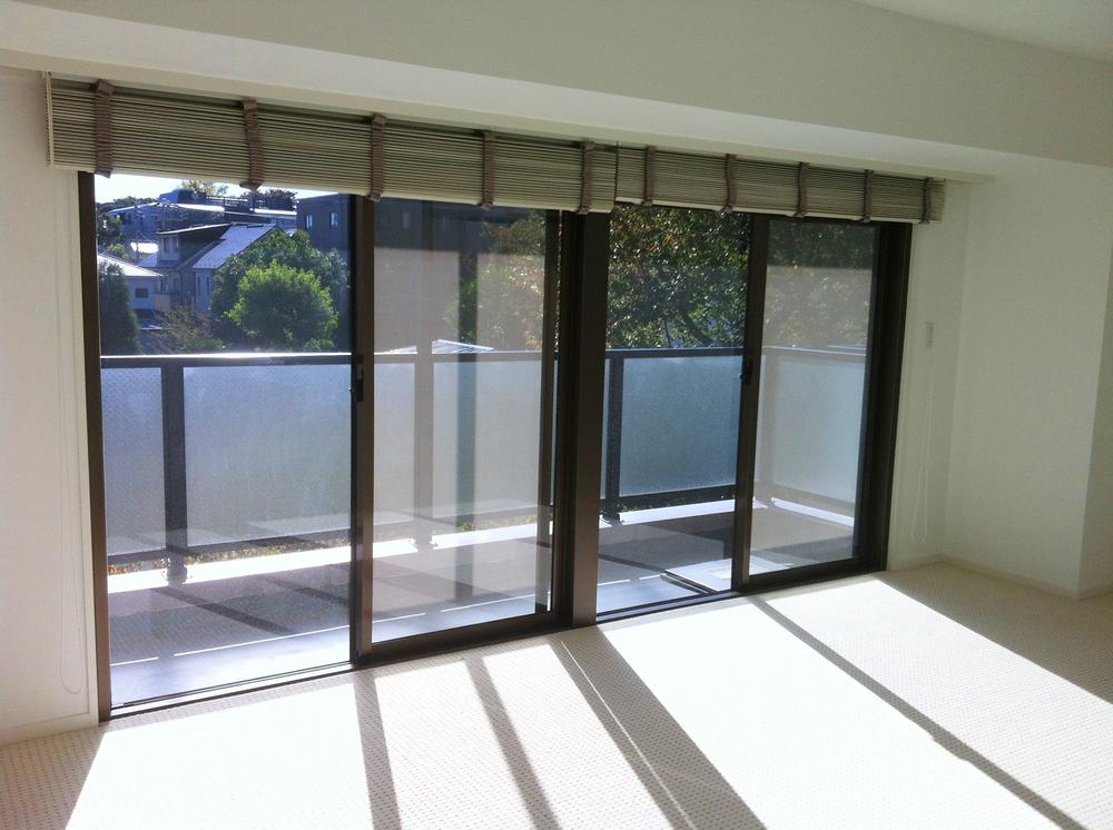 Non-living room. ◇ good about 12 pledge was per diem Western-style ◇