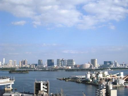 View photos from the dwelling unit. Overlooking the Odaiba from balcony
