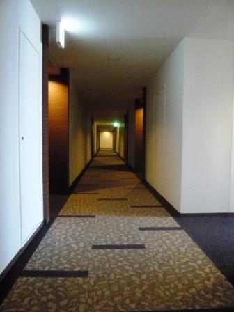 Other common areas. Hotel-like inner corridor design