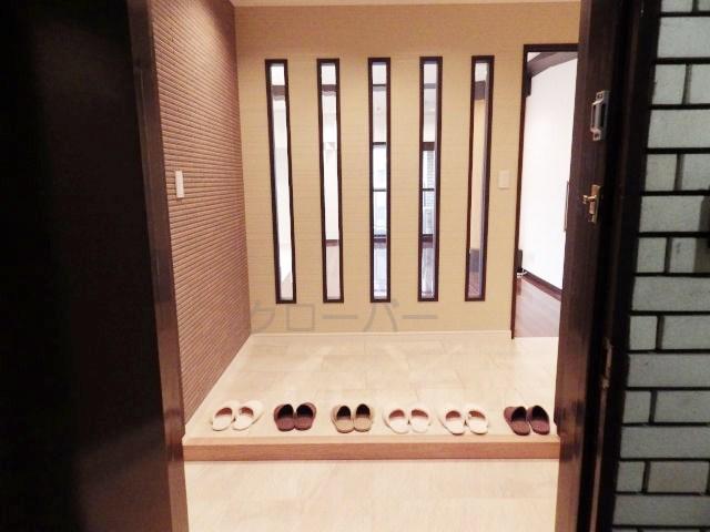 Entrance. The room from the front door