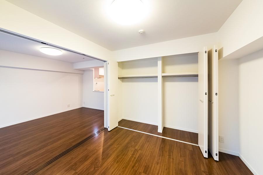 Non-living room. Living next to the Western-style 1