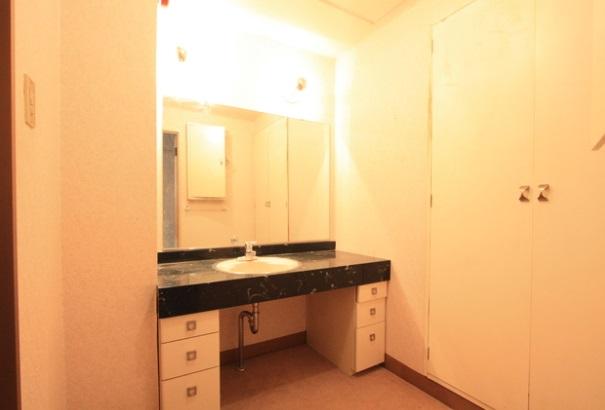 Non-living room. San View Heights Motoazabu Wash