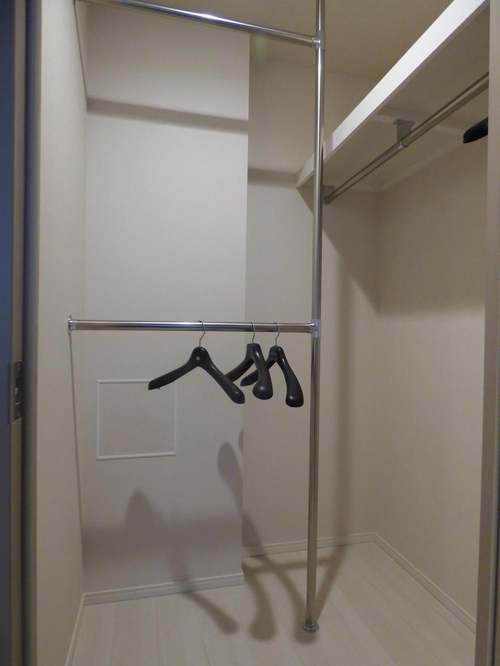 Receipt. Walk-in closet