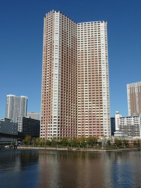 Local appearance photo. It is a dignified appearance of the 48-story!