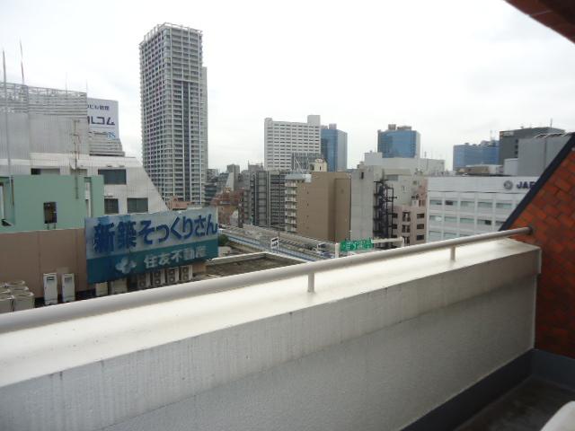 View photos from the dwelling unit. View from the site (October 2013) Shooting