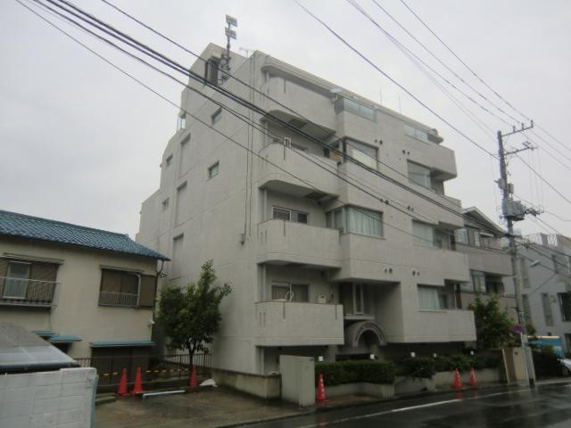 Local appearance photo. Local (10 May 2013) Shooting