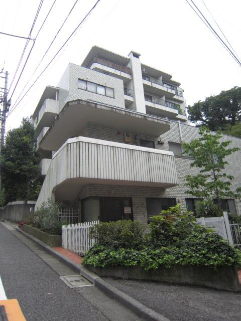 Local appearance photo. Local (10 May 2013) Shooting