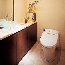 Bathing-wash room.  [Tankless shower toilet] Adopt a "Satisfaction" of INAX. There is no tank was inherent in the flush toilet until now, It is neat space-saving toilet. Also cleaning function and heating toilet seat, It is of course equipped with. Also, Door of thing input is finished with veneer.