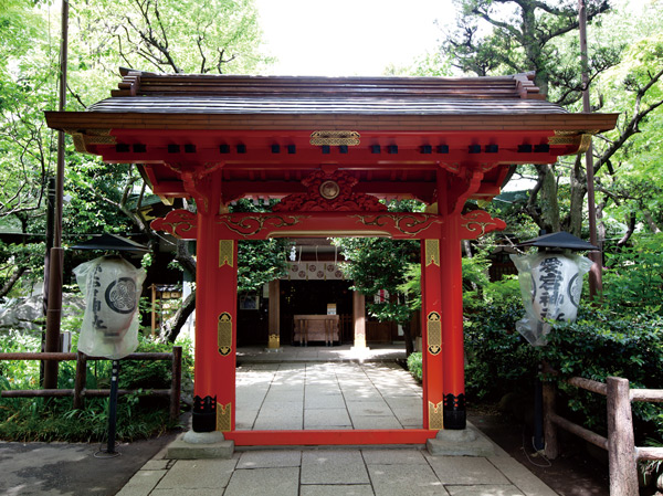 Surrounding environment. Blend into the scenery, Enjoy the attractions that can touch the history of Toranomon. Knowing the city, It might become more like the city.  ※ Atago Shrine (about 150m / A 2-minute walk)