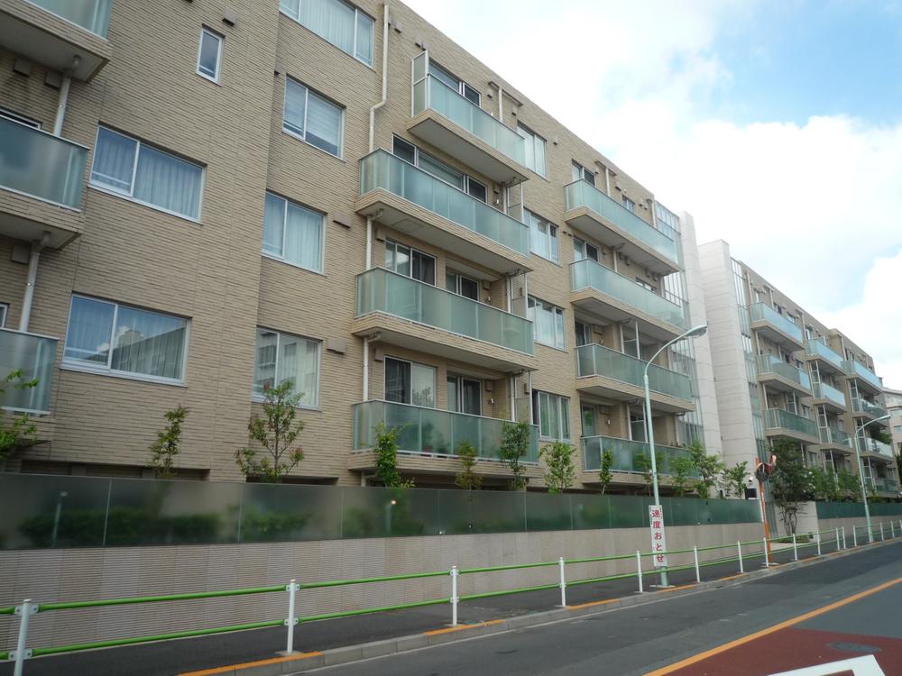 Local appearance photo. August 2007 Built. 5-storey top floor.