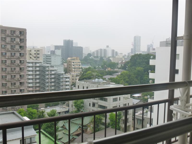 View photos from the dwelling unit