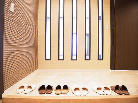 Entrance. Indoor (2013) Shooting