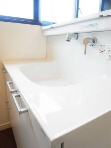 Wash basin, toilet. Indoor (2013) Shooting