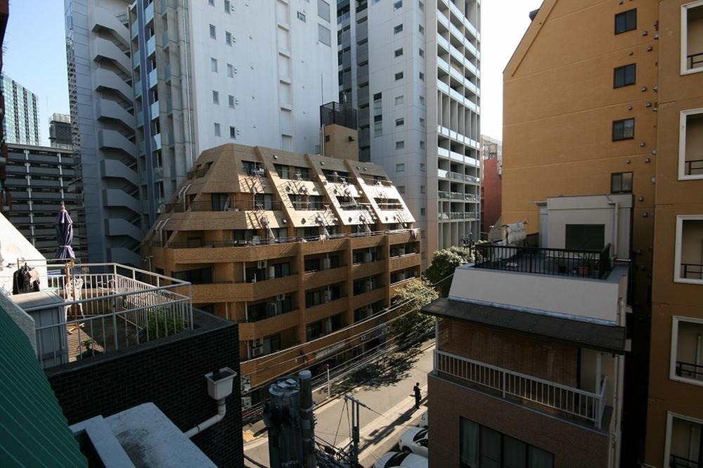 View photos from the dwelling unit. View from the site (December 2013) Shooting