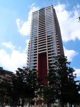 Local appearance photo. Exterior (1)