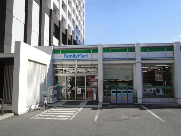 Other common areas. Family Mart on site.