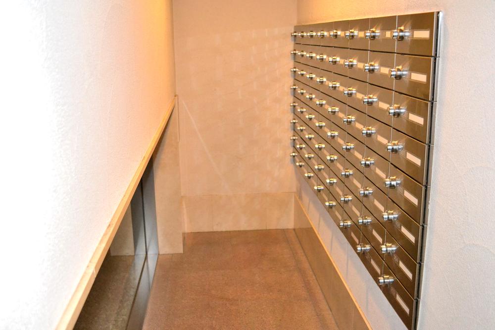 Other common areas. Indoor (12 May 2013) Shooting