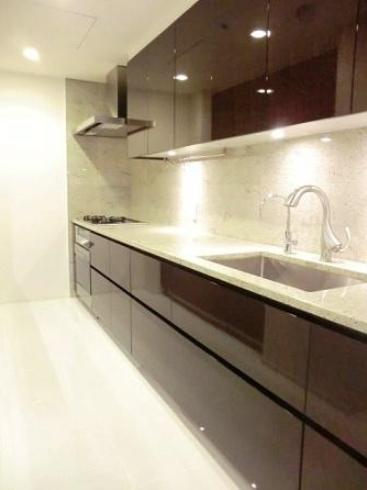 Kitchen. Indoor (12 May 2013) Shooting