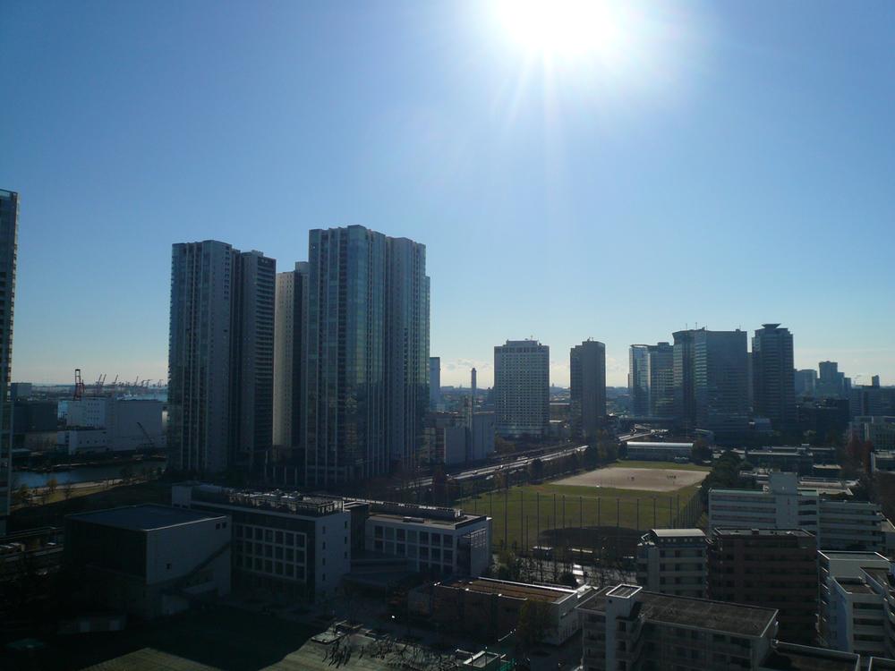 View photos from the dwelling unit. 18 floor south-facing for, Day ・ Good view