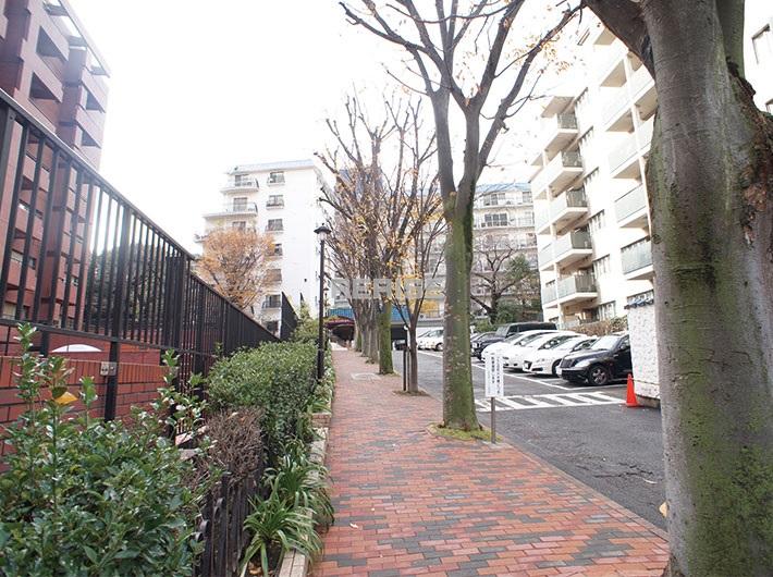 Local appearance photo. ~ We propose your lifestyle ~ ◆ Located in the exclusive residential area "Takanawa" ◆ Feeling of luxury entrance ◆ Full renovation of enhancement ◆ Please, Please see.