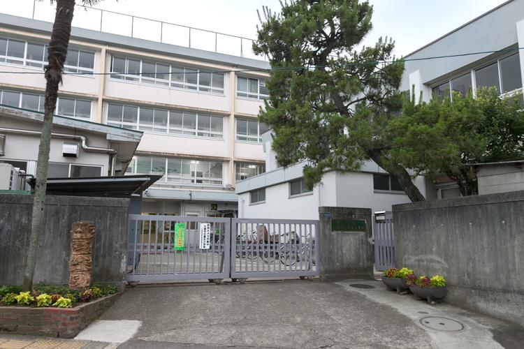 Primary school. 765m until the Mitaka Municipal fifth elementary school