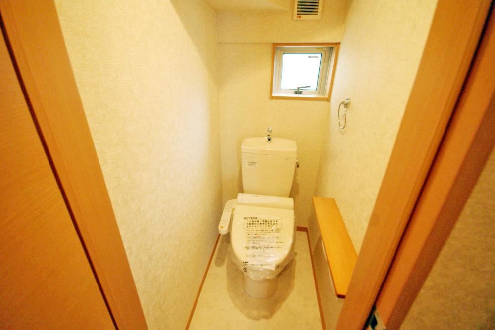 Same specifications photos (Other introspection). Feeling Spacious important space with a bidet. (Example of construction)