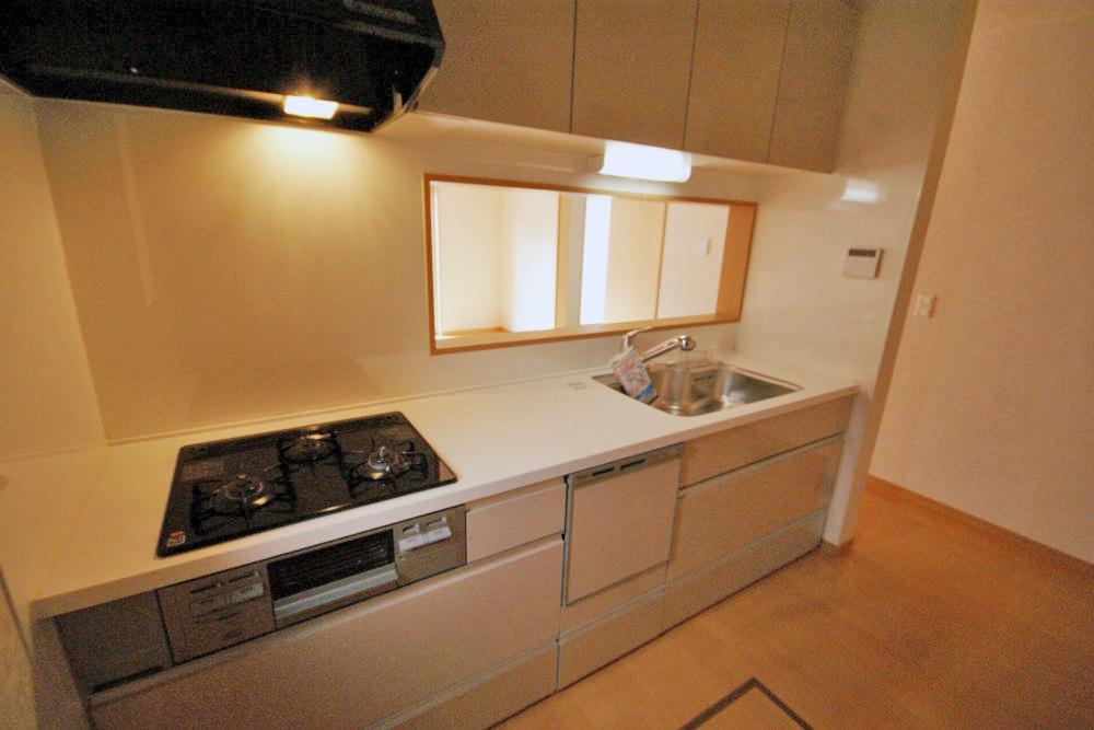 Same specifications photo (kitchen). Wife to happy dishwasher ・ Faucet integrated washing machine. Is a breeze every day. (Example of construction)
