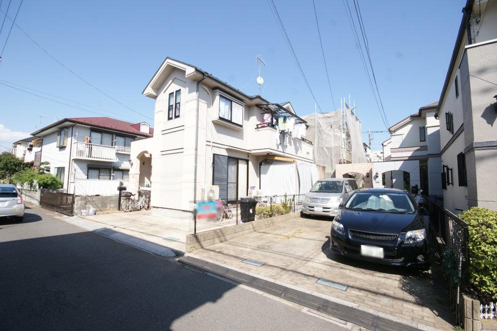 Local photos, including front road. Used House for Mitaka City Kamirenjaku 8-chome. So it has become the current state vacant house, You can preview any time. Remodeling will have been completed in September 2013. Certainly once please refer to the local.