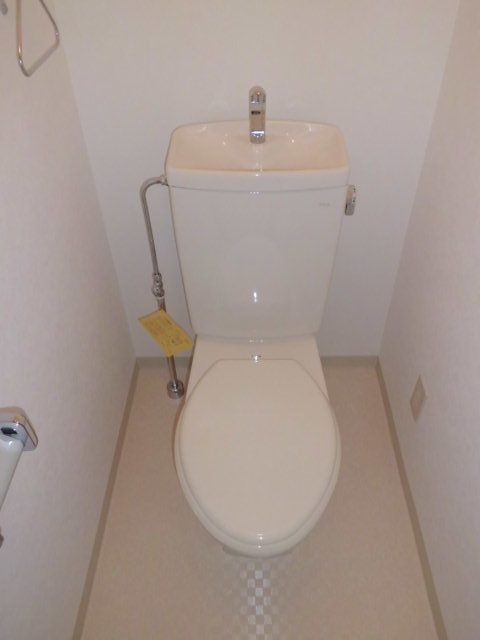 Toilet.  ☆ First come, first served ☆ 