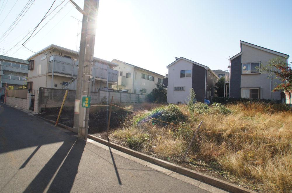 Local land photo. Surrounding environment will be in a green quiet residential area. 