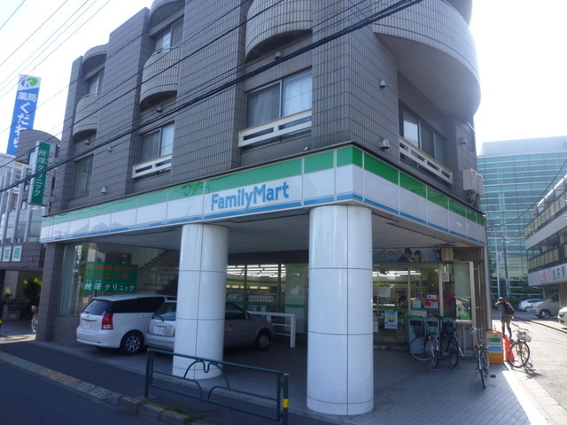 Convenience store. 524m to Family Mart (convenience store)