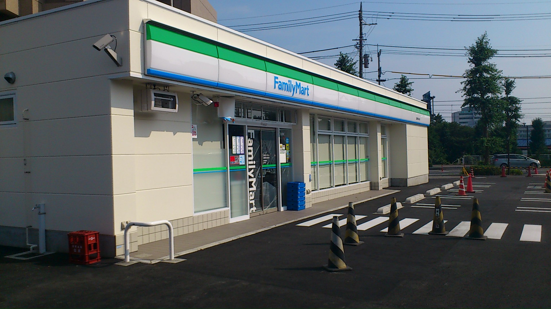 Convenience store. FamilyMart Mitaka Higashihachi ways shop until (convenience store) 111m