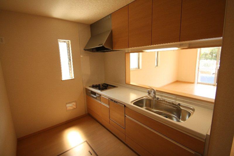 Same specifications photo (kitchen)