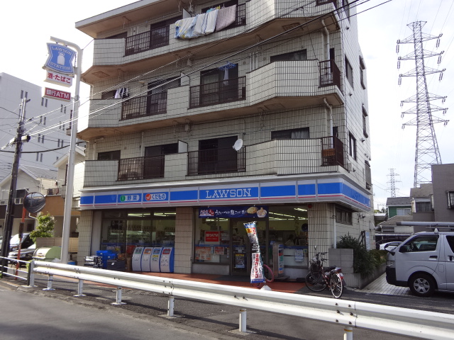 Convenience store. 1000m to Lawson (convenience store)